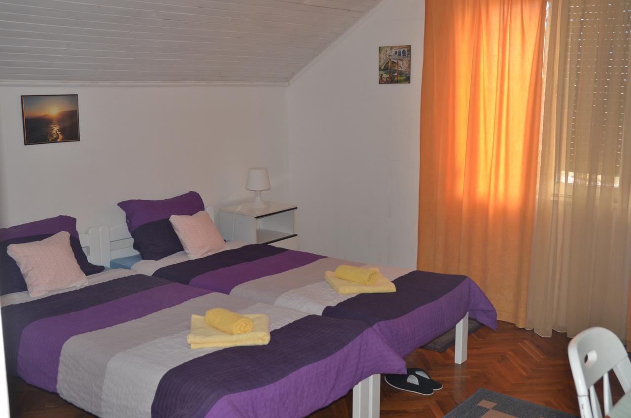 Rooms Mila Rezovac Exterior foto